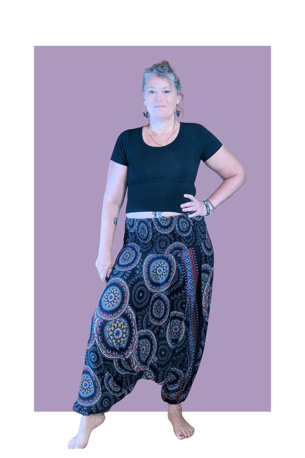 détail taille élastique pantalon sarouel femme confortable noir