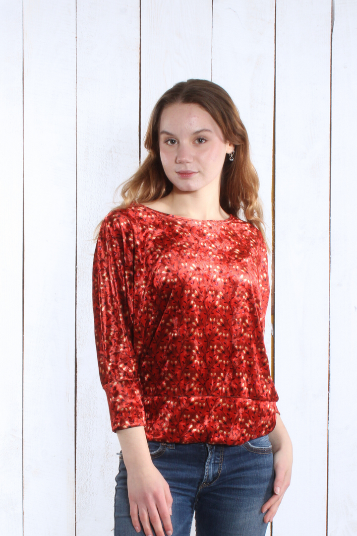 Chandail Kayla- velours Fleurs rouge Chandail by Riches | Roxy Lama