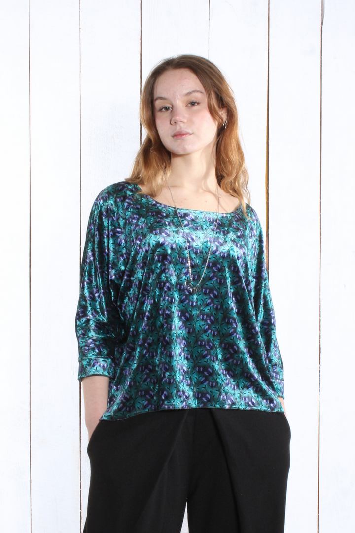 Chandail Maggy - Velours Fleurs turquoise Chandail by Riches | Roxy Lama