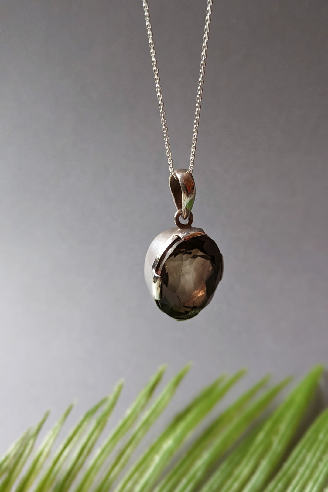 Pendentif double Quartz fumé facetté — Très grand Breloques et pendentifs by Roxy Lama | Roxy Lama