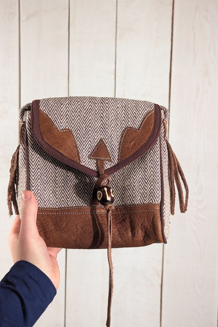 Petit sac carré 1 bouton - Coton tissé et cuir Mauve Porte-Monnaie by Lobsang Bag | Roxy Lama