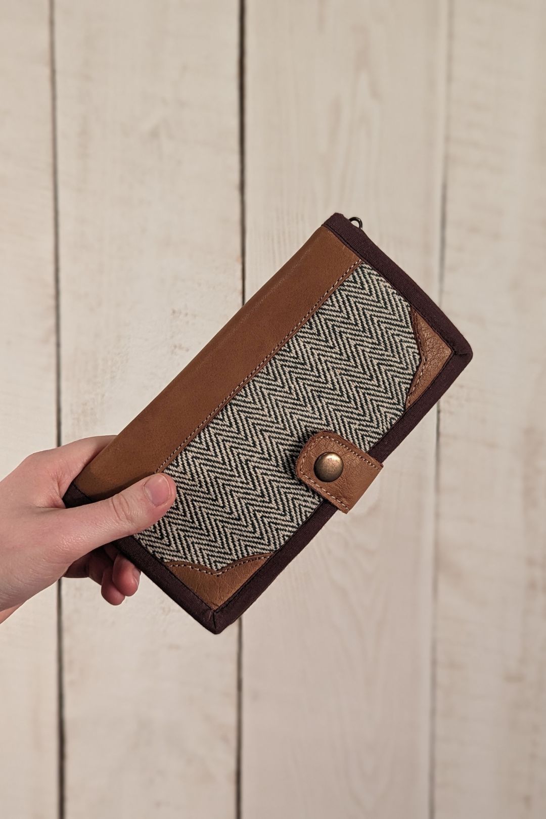 Porte monnaie - Coton tissé et cuir Vert Porte-Monnaie by Lobsang Bag | Roxy Lama