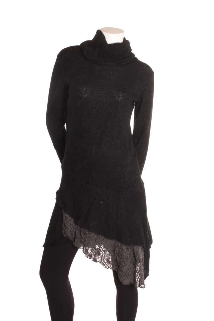 Robe acrylique longue dentelle Noir by Witchery | Roxy Lama