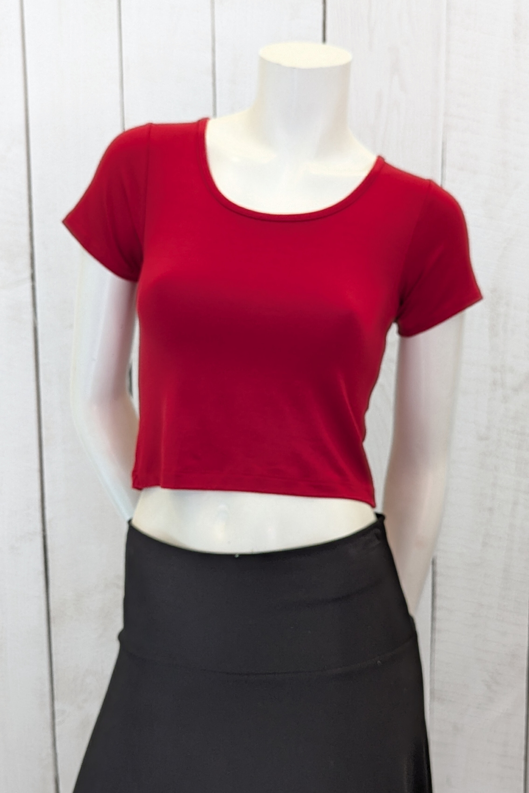 T-shirt court col rond Cerise T-shirts Femme by Eternal | Roxy Lama