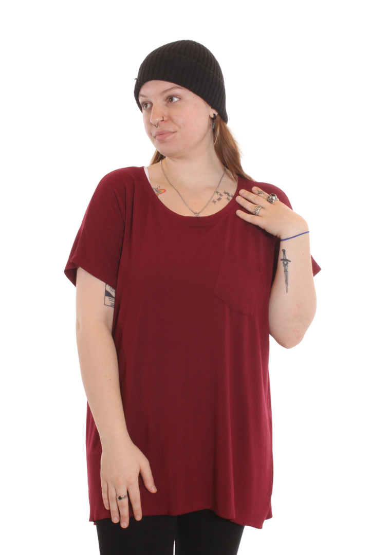 T-shirt ample petite poche Bordeaux by Roxy Lama | Roxy Lama
