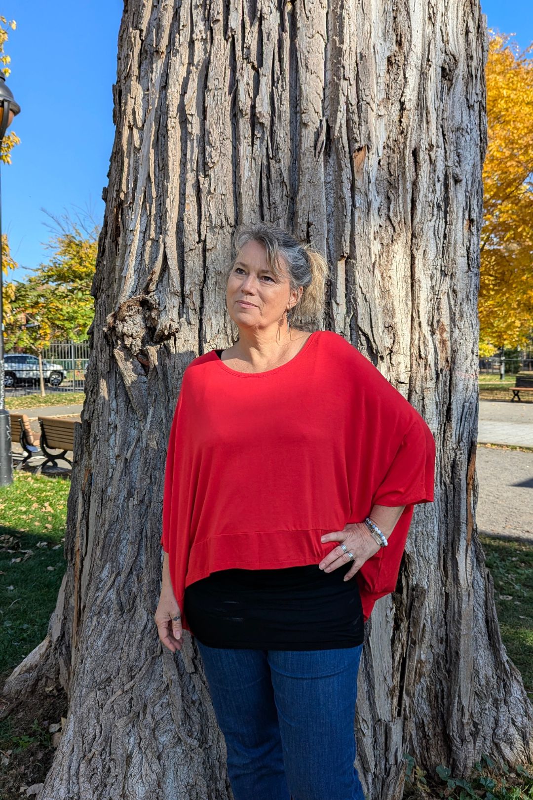 T-shirt large — Astrid Rouge T-shirt by Riches | Roxy Lama