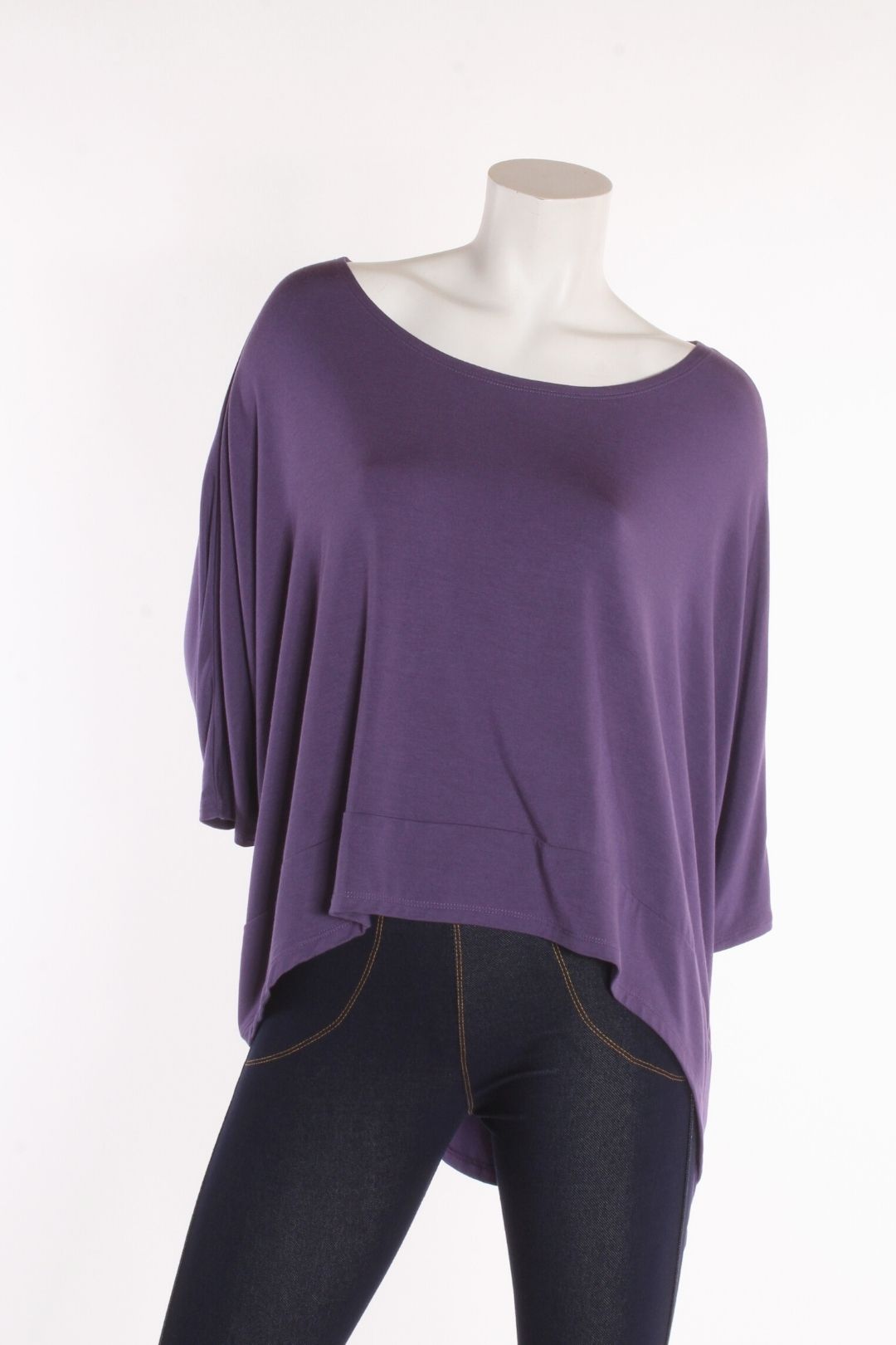 T-shirt large — Astrid Lavande T-shirt by Riches | Roxy Lama