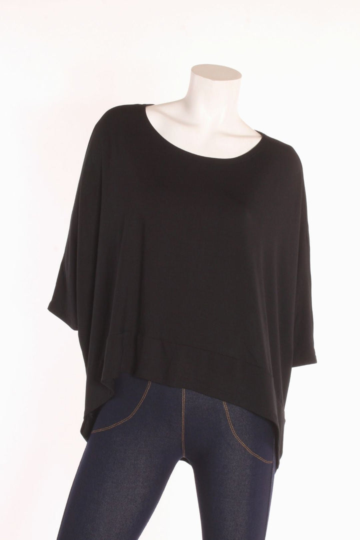 T-shirt large — Astrid Noir T-shirt by Riches | Roxy Lama