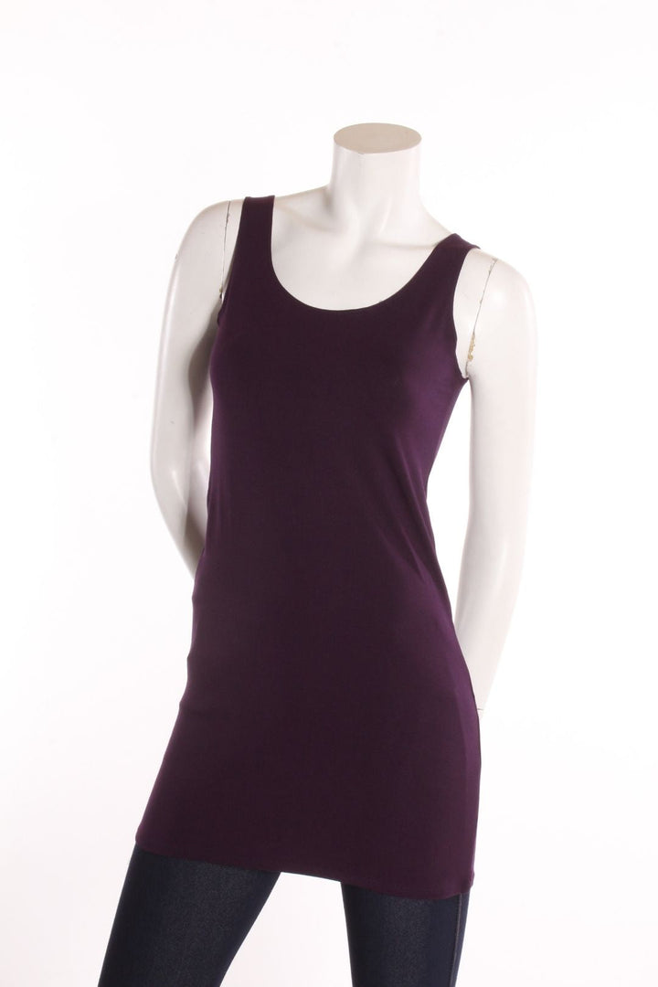 Camisole Rox longue- dos droit Aubergine Camisole by Eternal | Roxy Lama