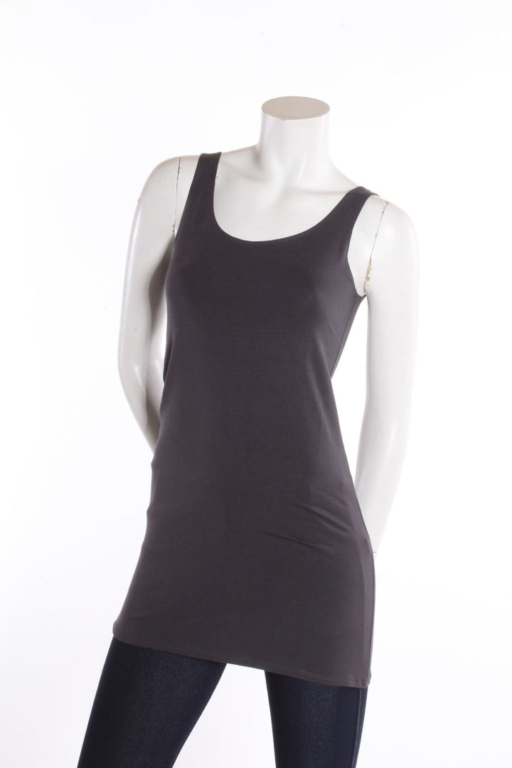 Camisole Rox longue- dos droit Charcoal Camisole by Eternal | Roxy Lama
