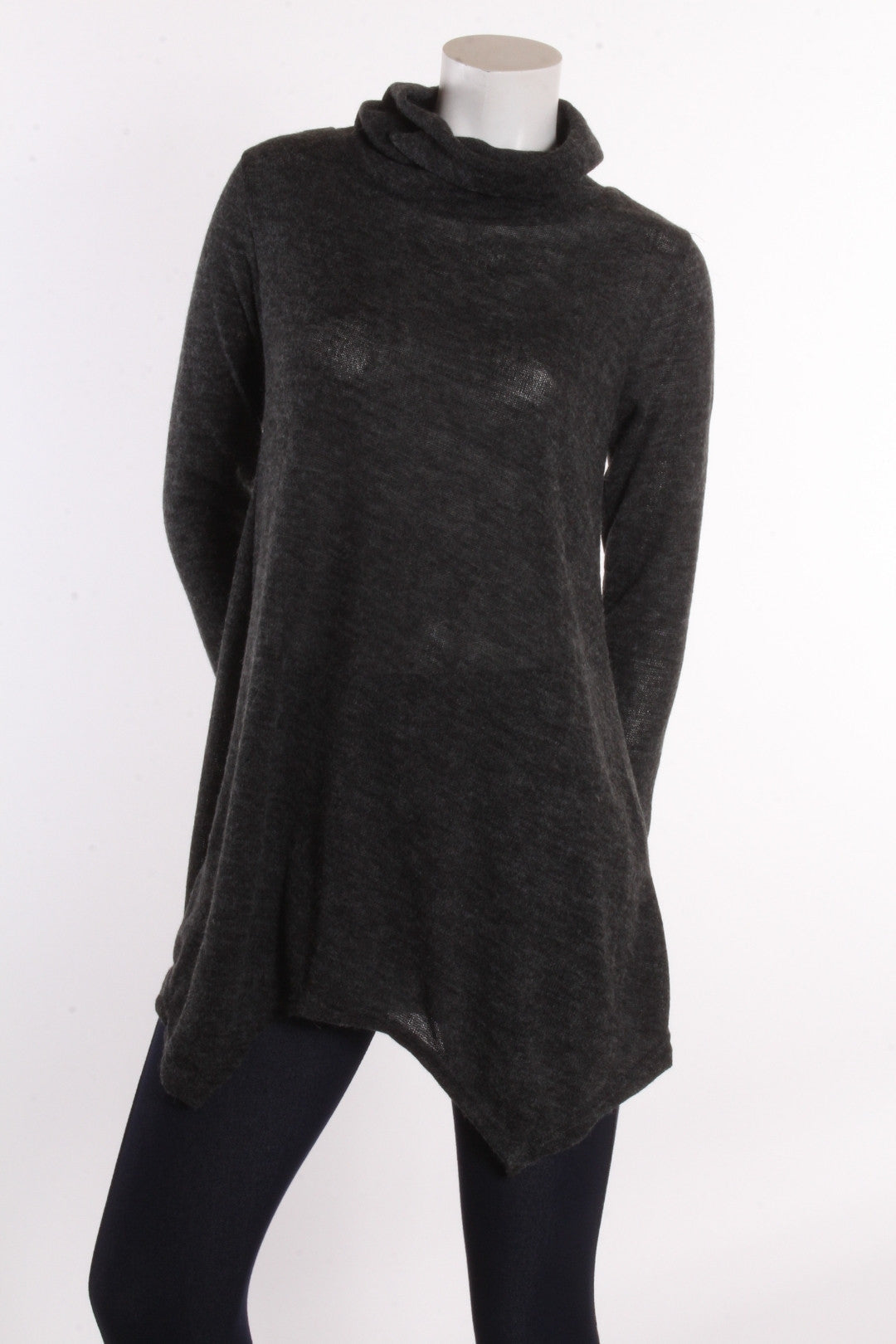 Chandail col roulé asymétrique Kacey Charcoal Chandail by Millionnaire | Roxy Lama