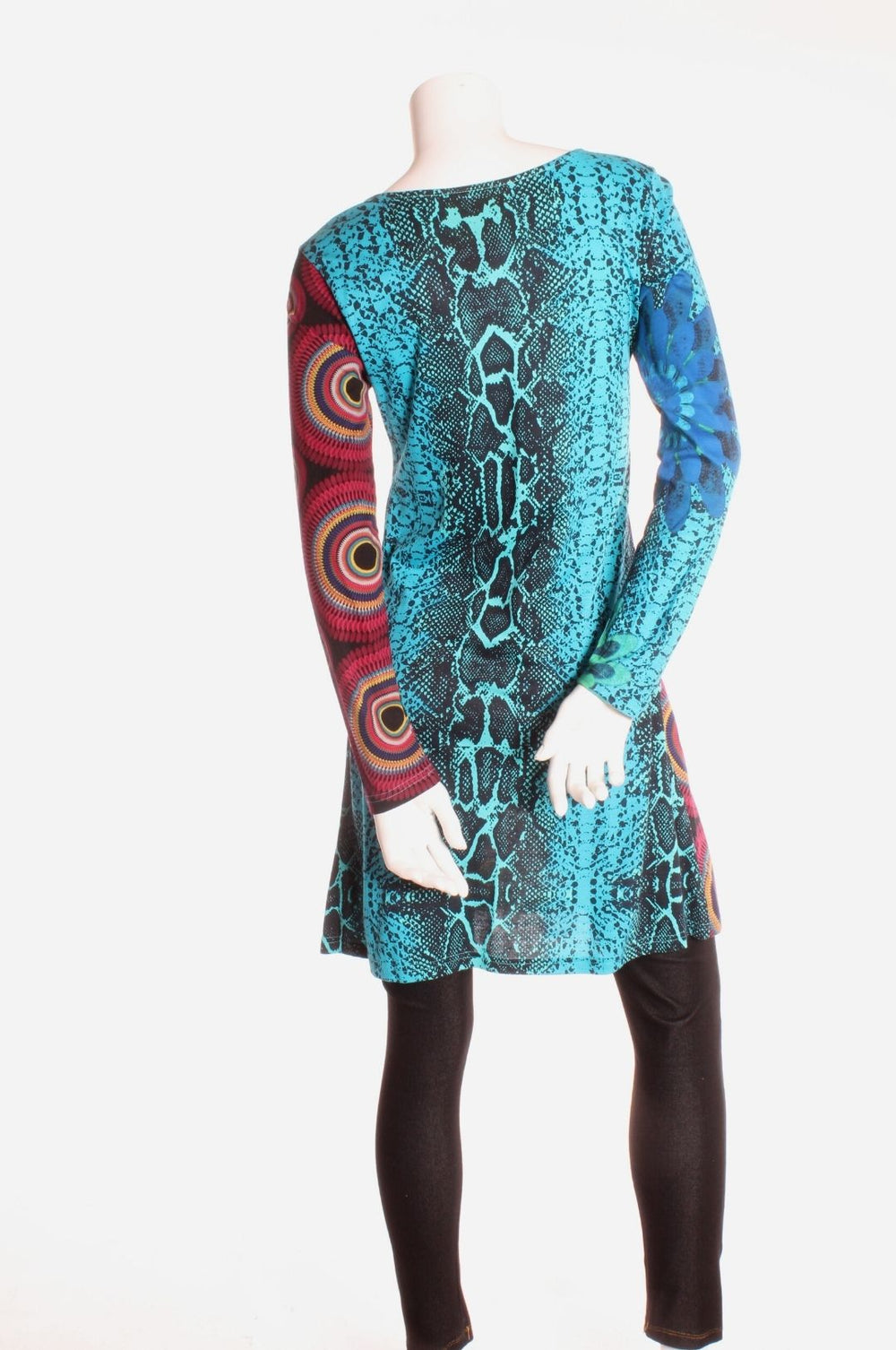 Robe agencement de motifs — Cintrée Robe by Divers Népal | Roxy Lama