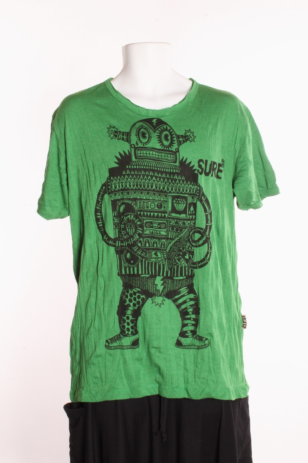 T-shirt unisexe Atahi — Robot M Vert T-shirt Homme by Roxy Lama | Roxy Lama